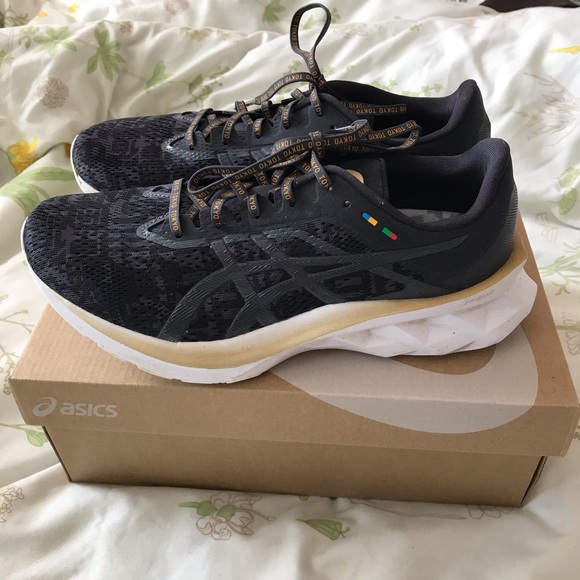 ASICS Novablast - Picture 8 of 8